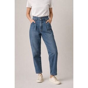 Vintage 80s High Rise Pleated Front Jeans Tapered Leg Blue Denim Size 26